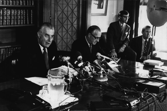 Prime Minister Mr. E.G. Whitlam (left) and the deputy Prime Minister Mr. Barnard at a press conference. December 19, 1972.