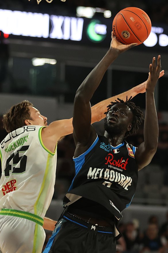 Jo Lual-Acuil shoots.