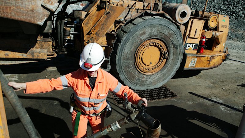 WA’s fossil fuel exports could drop by  billion under net-zero future: report