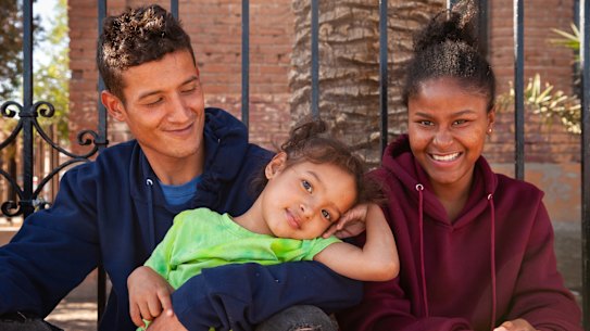  Luis Valbuena, 22, (from left), Sharoll Bossio, 4, and Maria Claudia, 19, begin their journey in America as they wait for their 2027 court date. 
