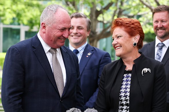 Hanson, with One Nation recruit Barnaby Joyce, says her intention is to form government.