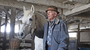 Lance Henrikson in Falling. 
