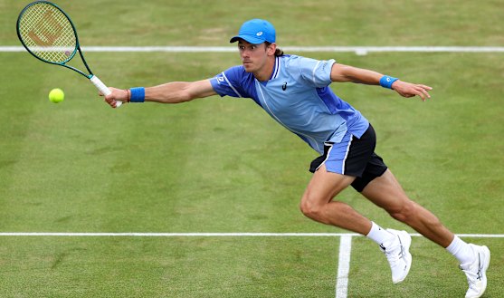Alex de Minaur is one of the best grasscourt players in the world.