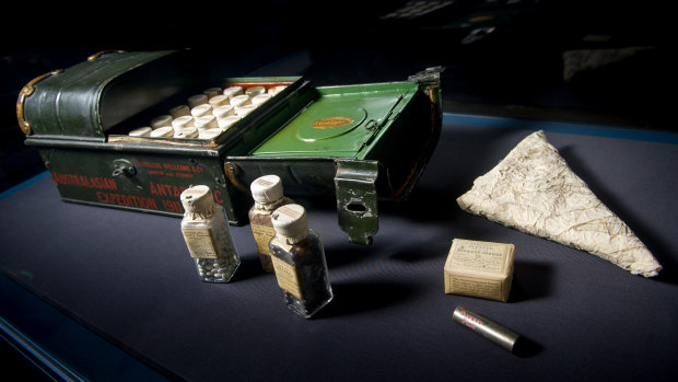 Items from the 1911 medicine chest. 