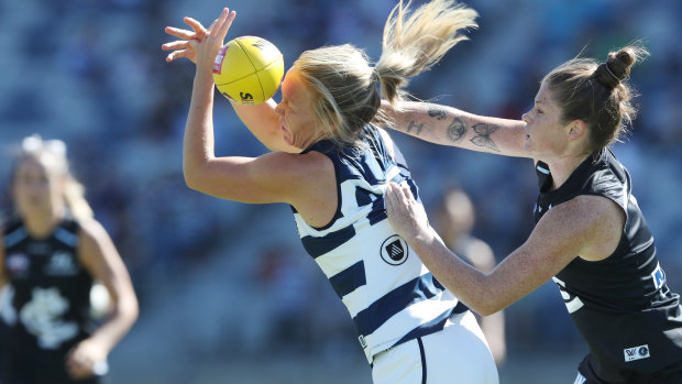 Geelong's Phoebe McWilliams out in front.