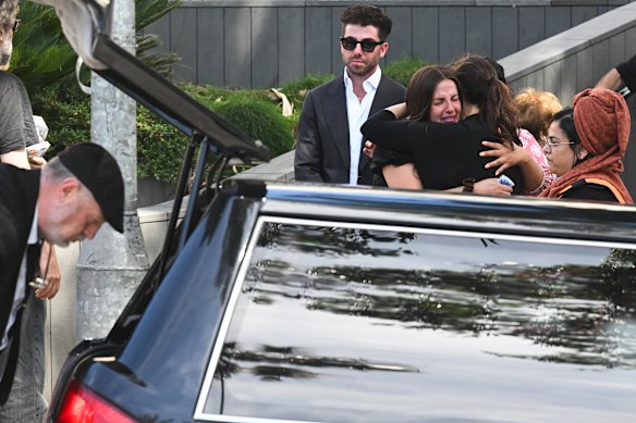 Tibor Weitzen was farewelled with a service at Chabad of Bondi.