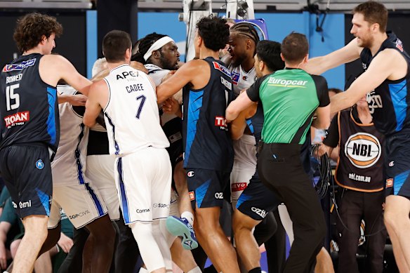 Violence marred the game between Melbourne United and the Adelaide 36ers.