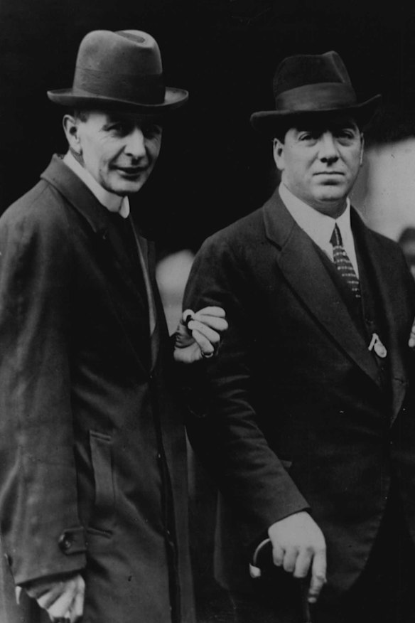 Detectives Fred Piggott (left) and John Brophy in 1950.