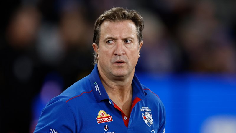 Luke Beveridge alleged target of threats, $100,000 extortion plot