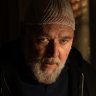 Russell Crowe plays a retired detective suffering from Alzheimer’s in the thriller Sleeping Dogs.