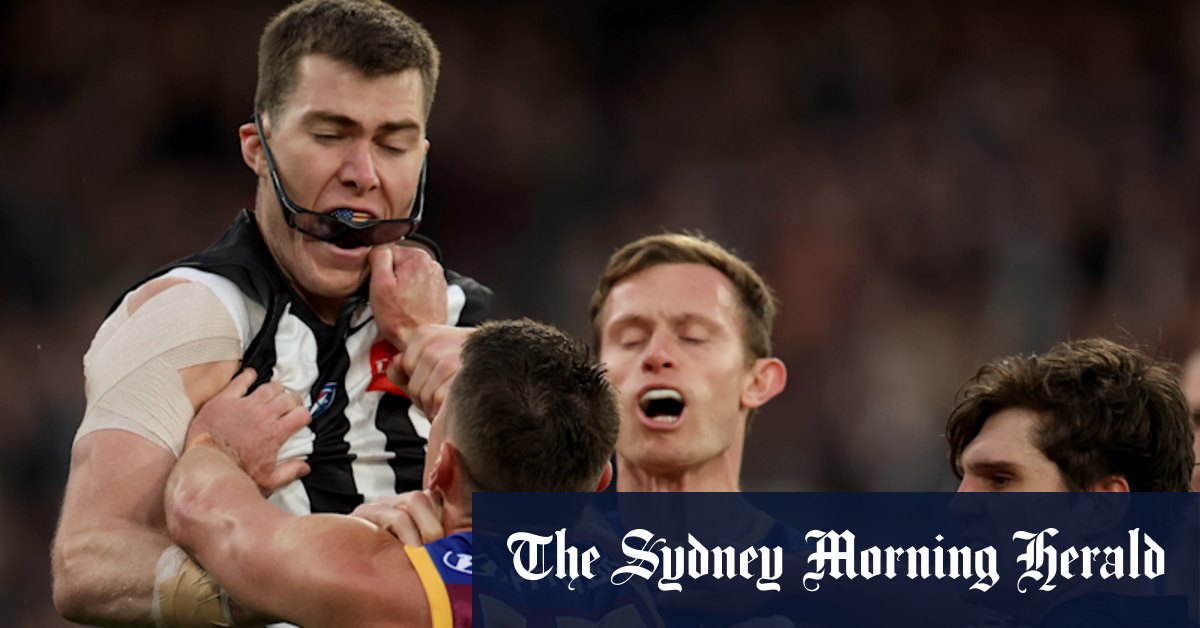 Embattled Essendon Bombers cut veteran pair as change continues