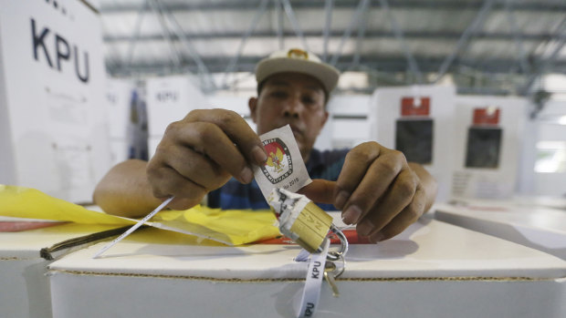 Jokowi on track for election win as 190 million Indonesians prepare to vote