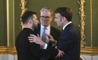Ukraine’s Volodymyr Zelensky, Britain’s Keir Starmer and France’s Emmanuel Macron in London on Sunday.