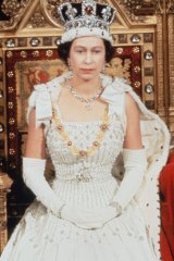 Prinzessin Beatrices Hochzeitskleid War Eine Anspielung Auf Die Konigin Nach Welt