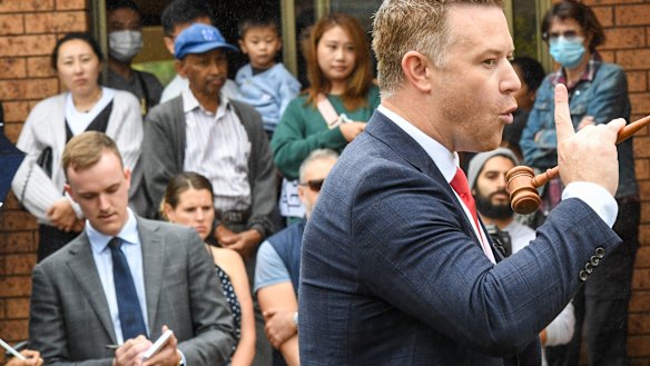 Sydneysiders paid a premium for houses last year, with the property type recording an increase in every suburb.