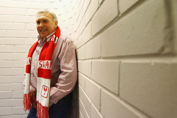 Bob Skilton didn’t play a final until 218 games into his career.