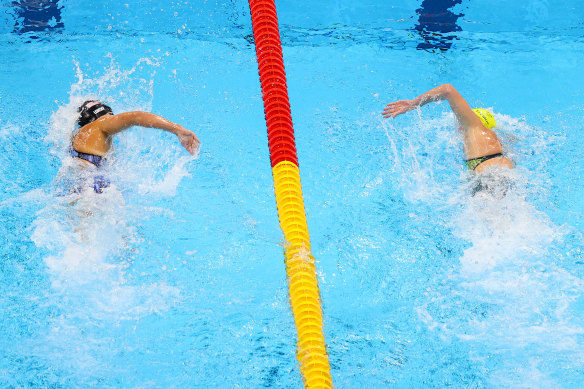Katie Ledecky (left) and Ariarne Titmus in their Olympic showdown in the 400m freestyle.