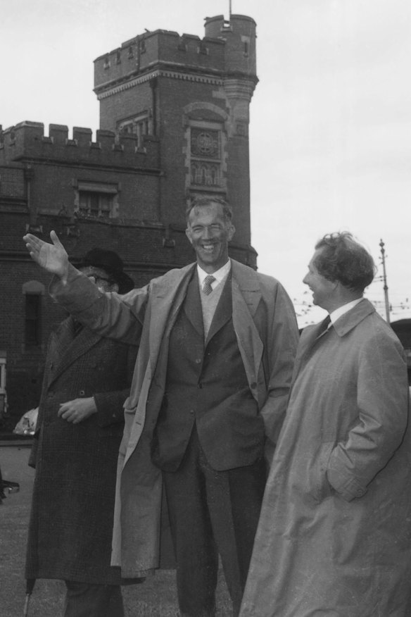 Joern Utzon inspects the Opera House site, 1 August 1957.
