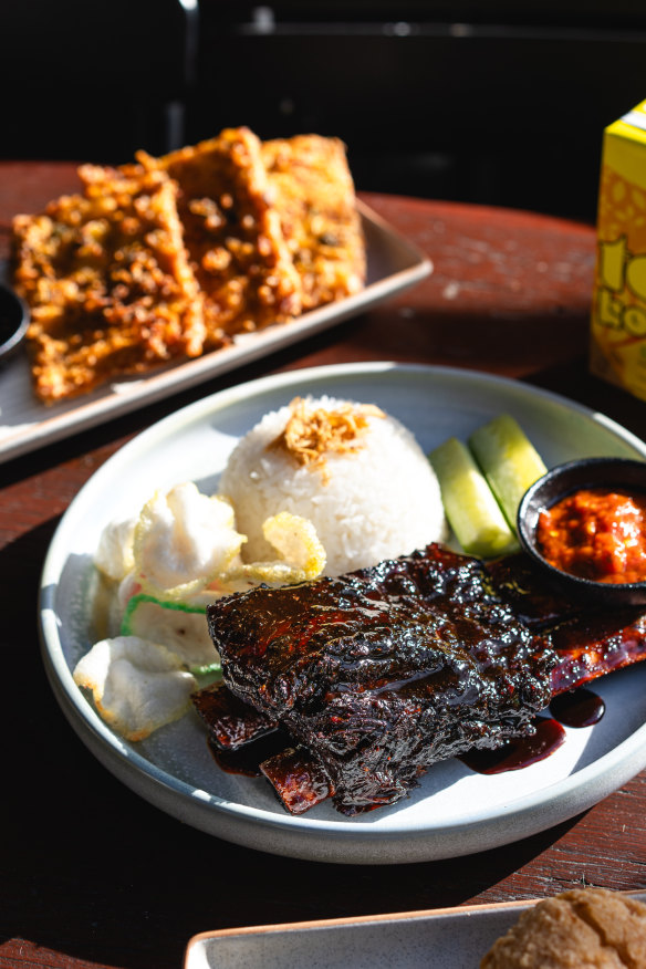 Iga bakar kecap (Angus prime ribs).