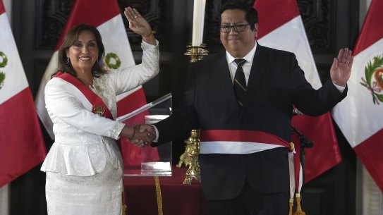 Peru President Dina Boluarte and her newly named Economy Minister Alex Contreras at the swearing-in ceremony.