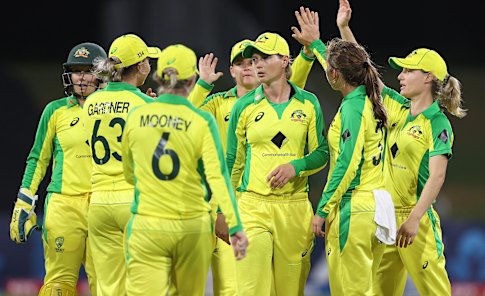 Australia risks losing players for the World Cup if there is a COVID outbreak during the Ashes.