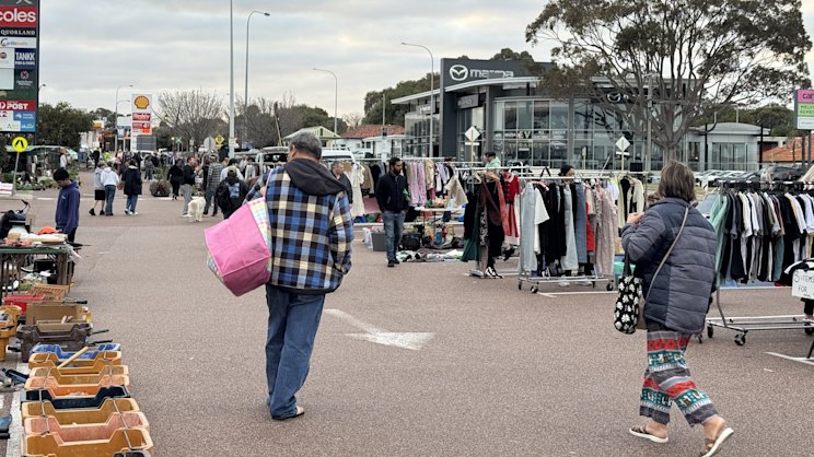 watoday.com.au - Indigo Lemay-Conway - 'A lonely hearts club': The Sunday market where people shop by torchlight