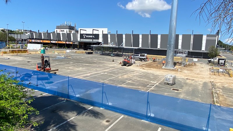 Novi investitorji prevzemajo območje nakupovalnega centra, ki ga je prizadela poplava