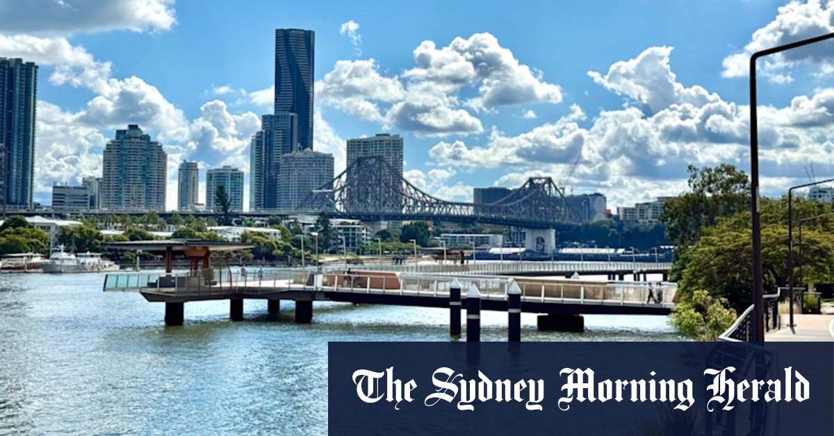 Council clears way for more tour boats, water taxis on river