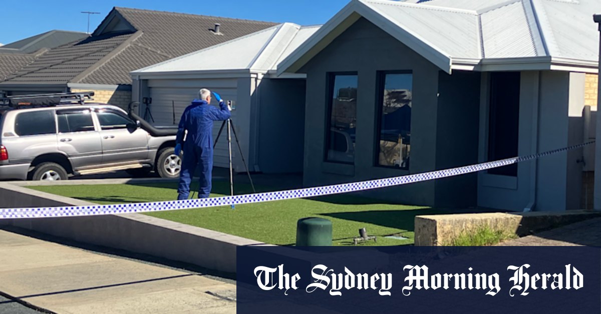 Man dead after suspected stabbing in Baldivis, woman assisting police