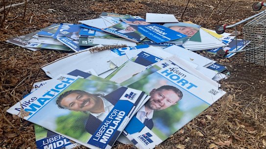 undreds of election signs from conservative leaning parties were found dumped off Great Eastern Highway in Greenmount this week.