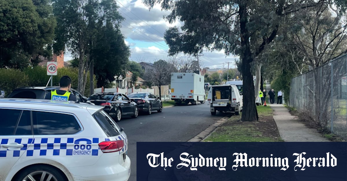 Man dies in police custody after crashing car through fence in Preston - Vimarsana News