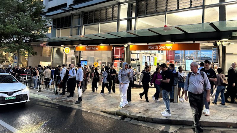 Sydney metro services down, trains hit with major delays