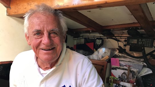 Solo yachtsman Jon Sanders will take daily samples of ocean water when he sets off on his 11th circumnavigation of the globe on Sunday.