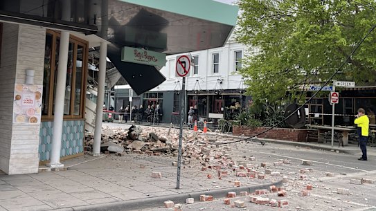 Betty’s Burgers in Chapel Street, Prahran, has partly collapsed after an earthquake in Melbourne. 