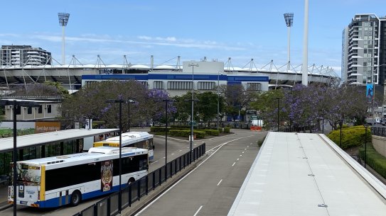 The plan to connect the Brisbane Metro busway with the underground rail is to sell the existing Gabba busway land  and run the new underground busway at a right angle to it.