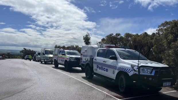 ‘Unknown vessel’ lands in WA, search for missing man who arrived with group