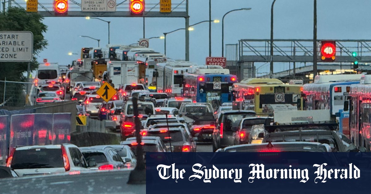 Sydney traffic: Harbour Bridge police operation causes peak-hour chaos - Vimarsana News
