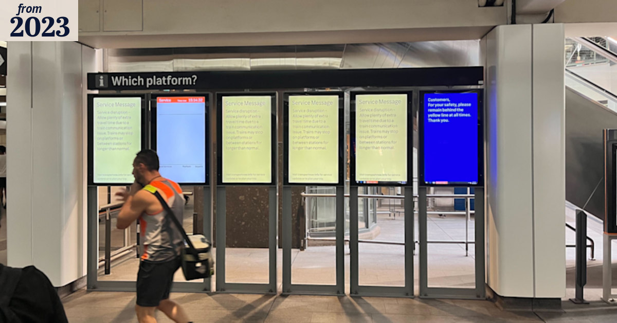 Major delays across Sydney rail network after ‘communication issue’ halts all trains