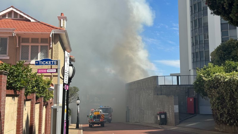Kings Park on fire again, emergency services rush to Jacob’s Ladder area