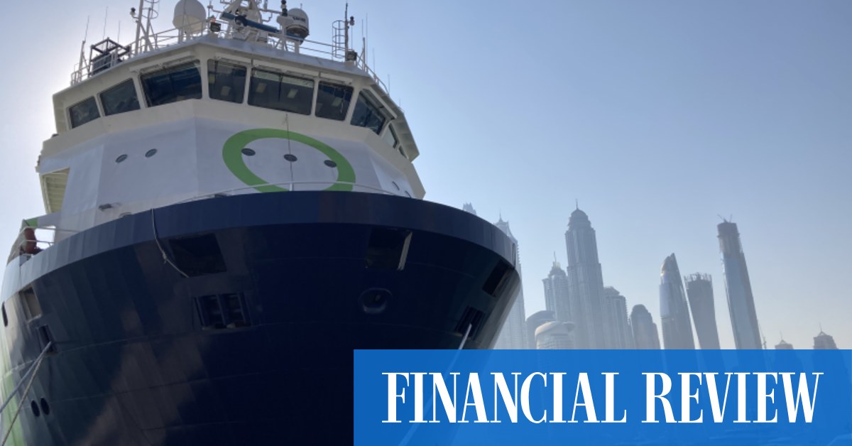 Andrew Forrest의 녹색 선박이 두바이에서 인상적입니다.