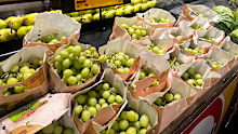 Fresh produce expert Anton van den Berg was surprised to see “Australian-grown grapes” on shelves outside their usual window.