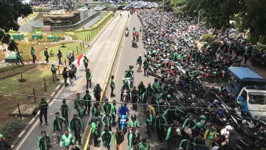 15 cents per km: Indonesian gig-economy drivers fed up with low wages