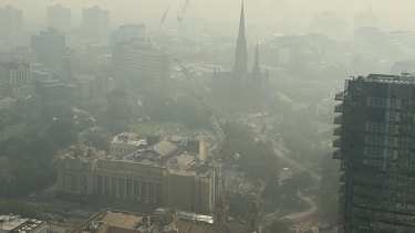 Liberal MPs are speaking out about the need for action on climate change as smoke blankets major Australian cities. 