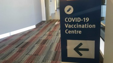 Let S See How We Go Minister Casts Doubt Over Qld Vaccine Target