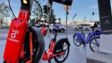 Two e-mobility operators will add 800 dockless bikes to a growing fleet of electric scooters on Brisbane streets within weeks.