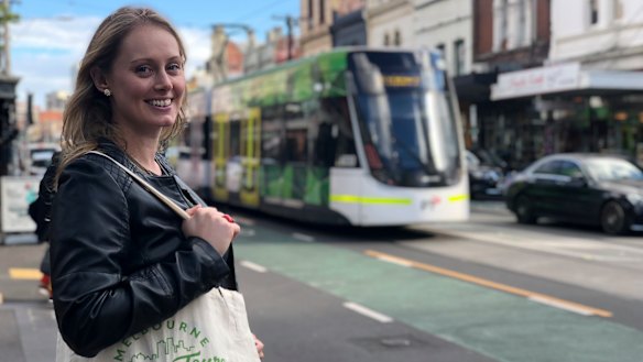 Jess Ivers leads a Melbourne Vegan Tour.