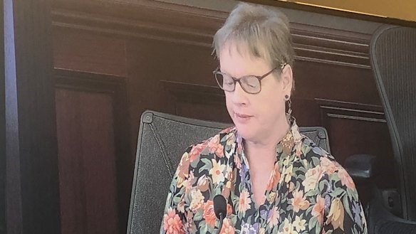 Kathryn Nobes told the royal commission evidence on Wednesday she saw blood on the attacker's face around his mouth.