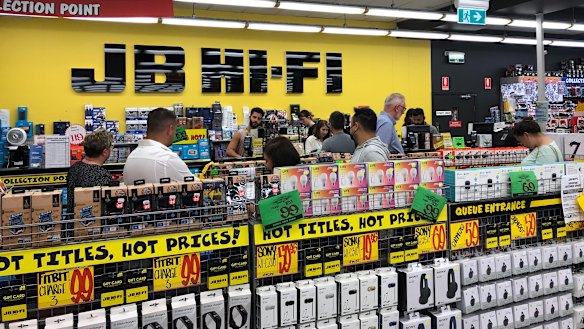 JB Hi-Fi stores still remain open during the coronavirus pandemic, causing angst for a number of its employees. 