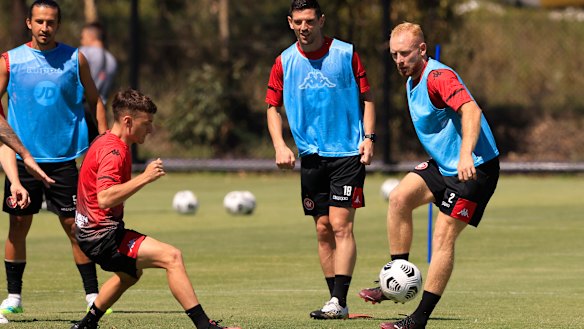 Graham Dorrans trains with the Wanderers before Christmas.