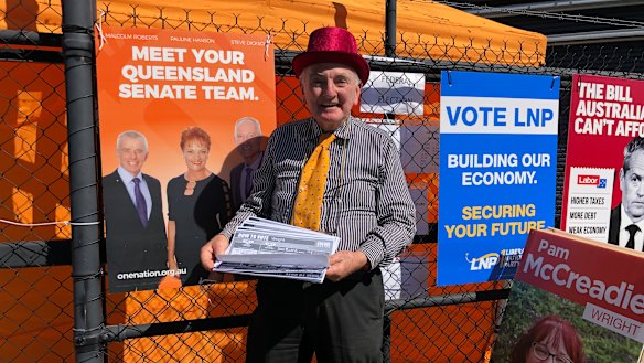 One Nation volunteer John MacDonnell tells voters the Lockyer Valley is Pauline Hanson's "home territory".